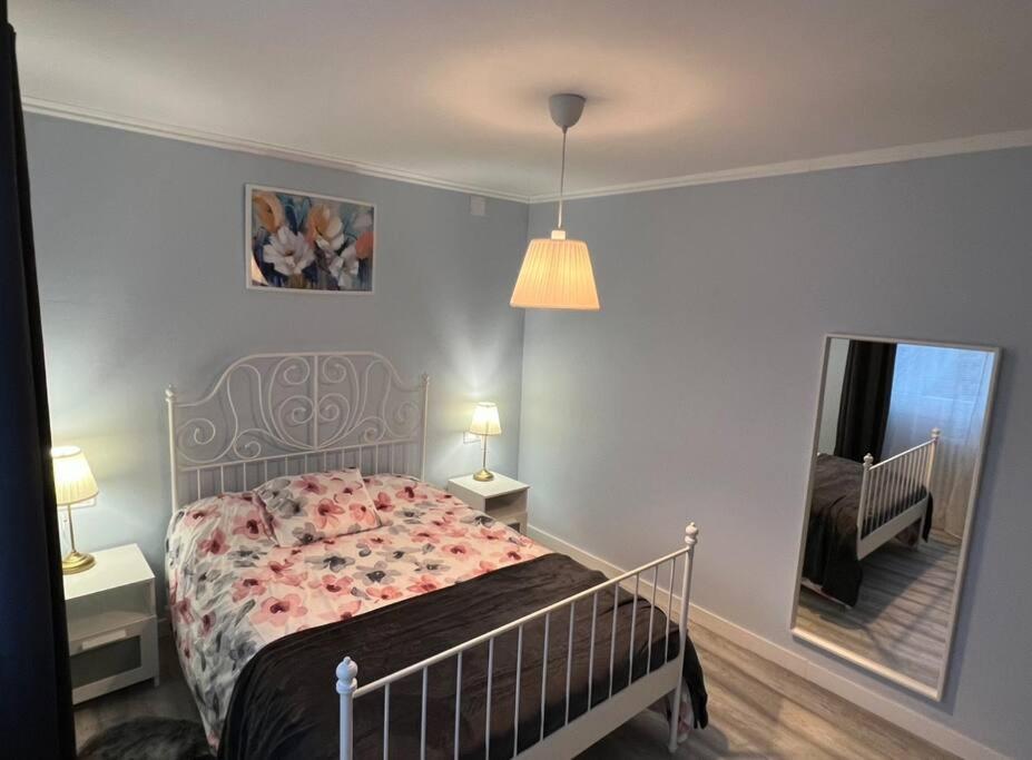 Apartamento Turistico Plaza III Monforte De Lemos Zewnętrze zdjęcie