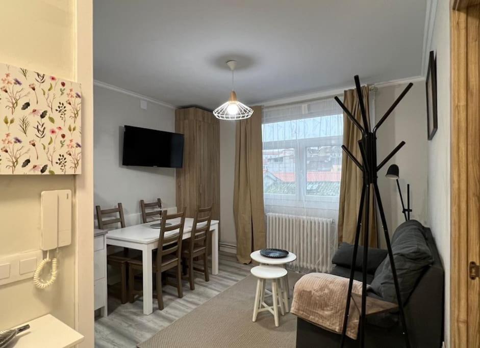 Apartamento Turistico Plaza III Monforte De Lemos Zewnętrze zdjęcie